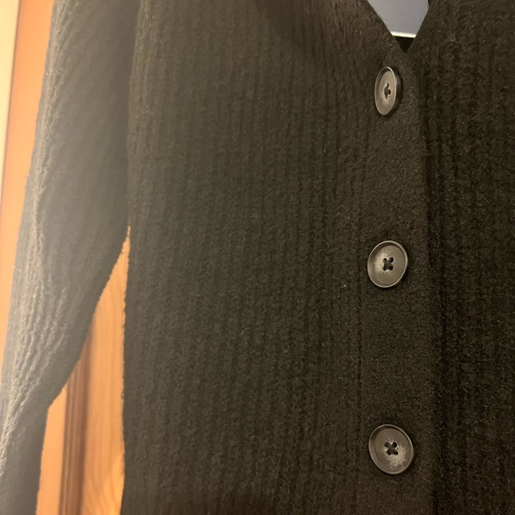 NWT Universal Thread sweater - Picture 3 of 5